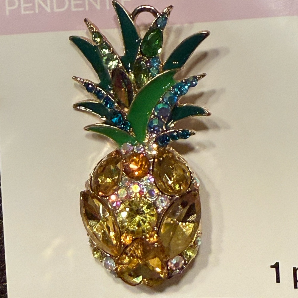 NEW Elegant Colorful Pineapple Brooch